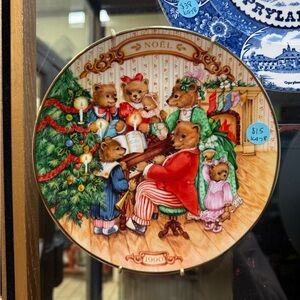 Vintage Christmas plate with bears